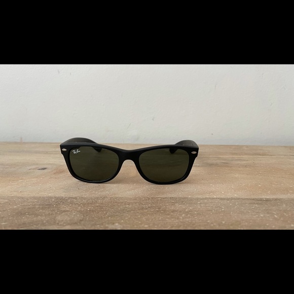 Sunglasses main image 4